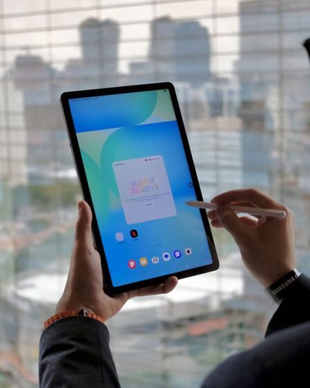 Amazon queima estoque: tablet Samsung top por preço incrível