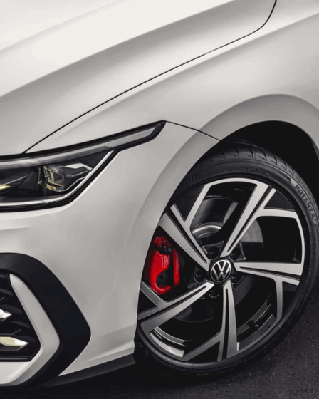 Golf GTI esgota no Brasil com estratégia nada comum da Volkswagen