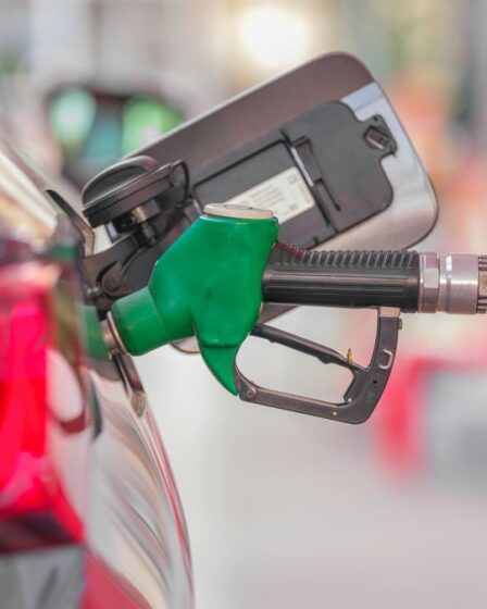 Em uma década, gasolina quase dobra de preço e pode ter novo